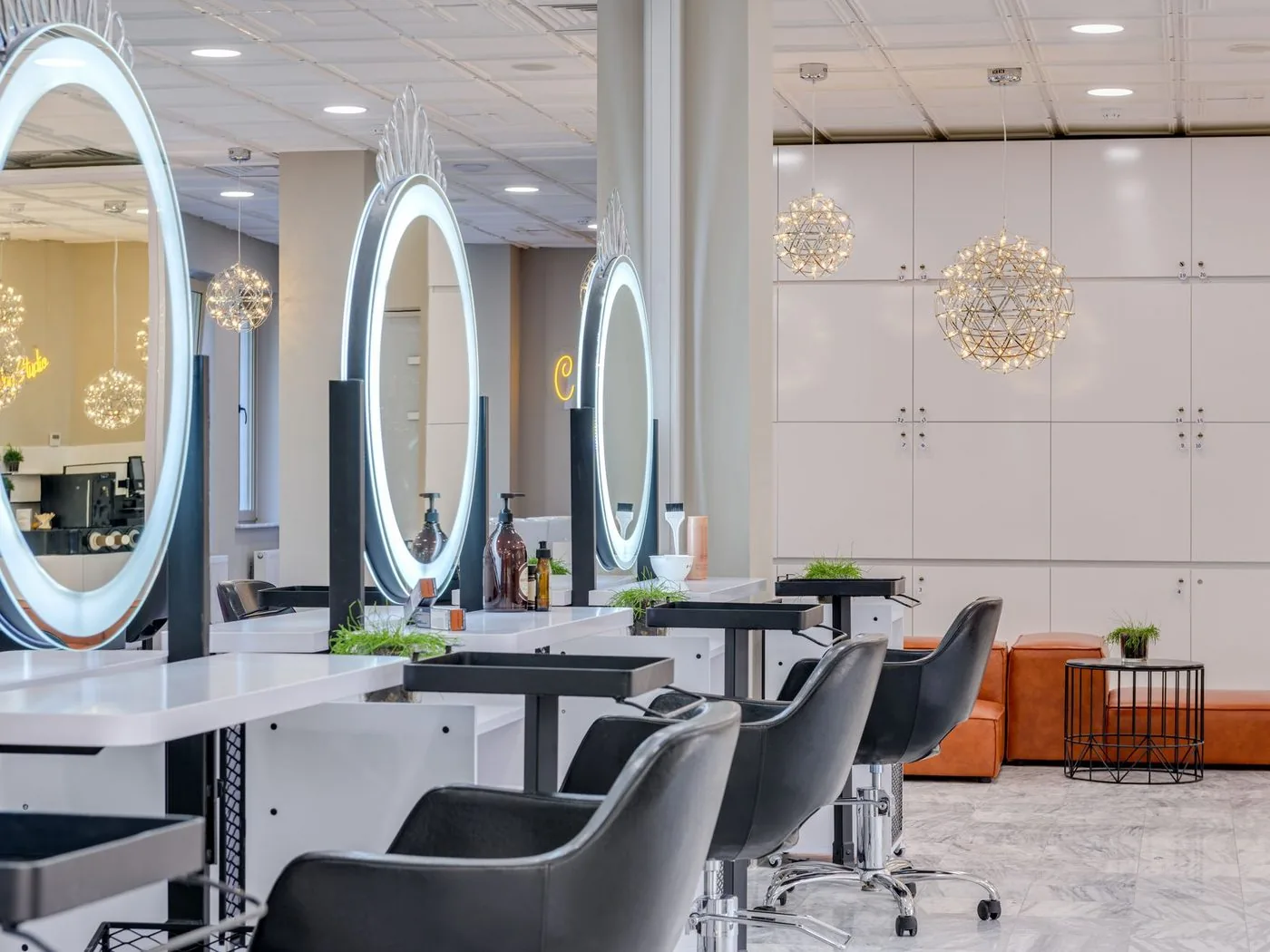The color bar at Bella Vita Salon in Niagara Falls